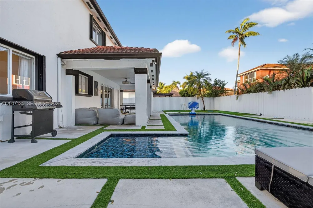 5161 SW 159th Ct Miami, FL 33185