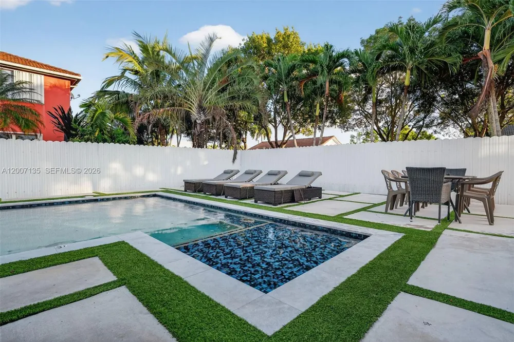 5161 SW 159th Ct Miami, FL 33185