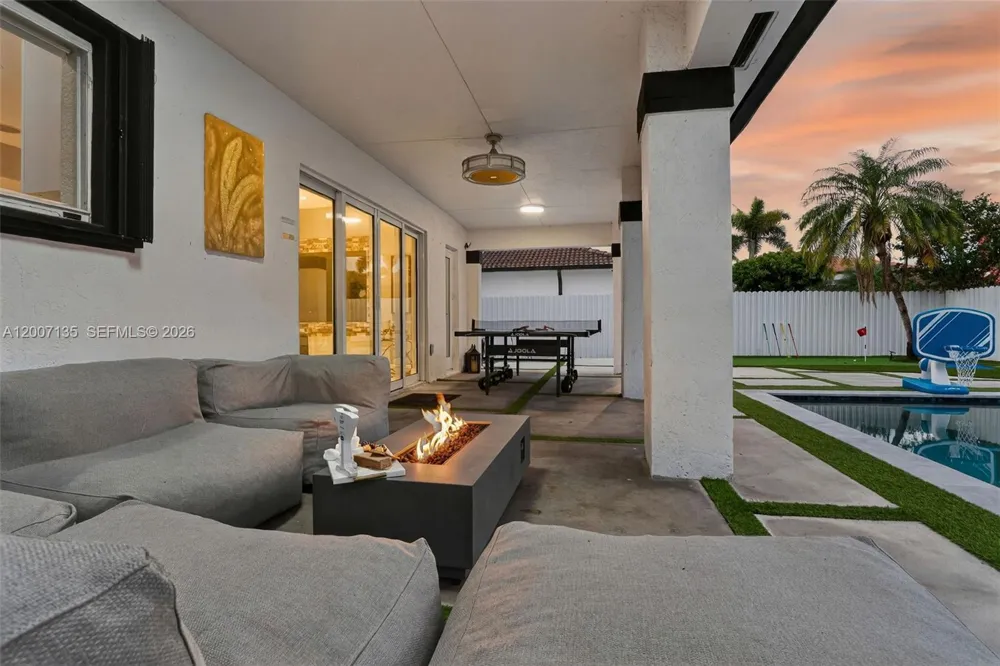 5161 SW 159th Ct Miami, FL 33185