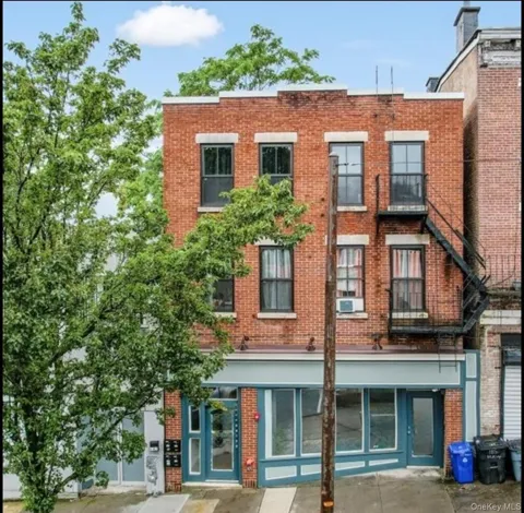 185 Broadway #102