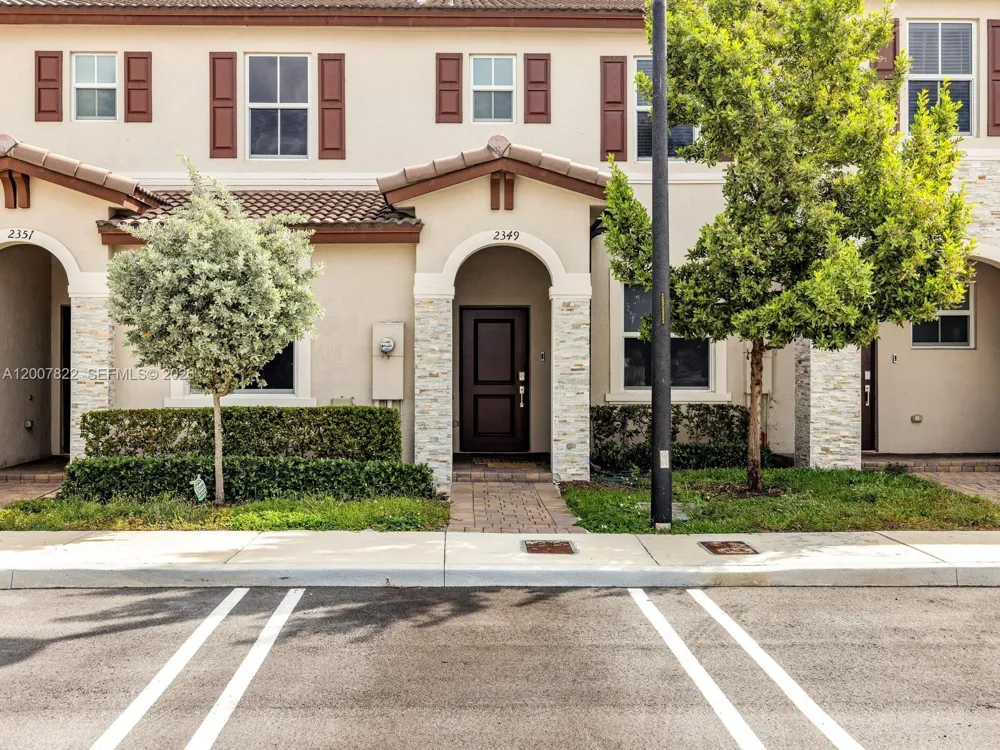 2349 NW 122nd Ter Miami, FL 33167