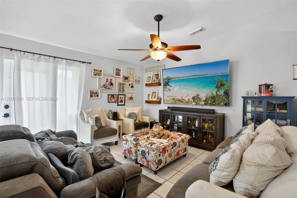15201 SW 177th Ter Miami, FL 33187