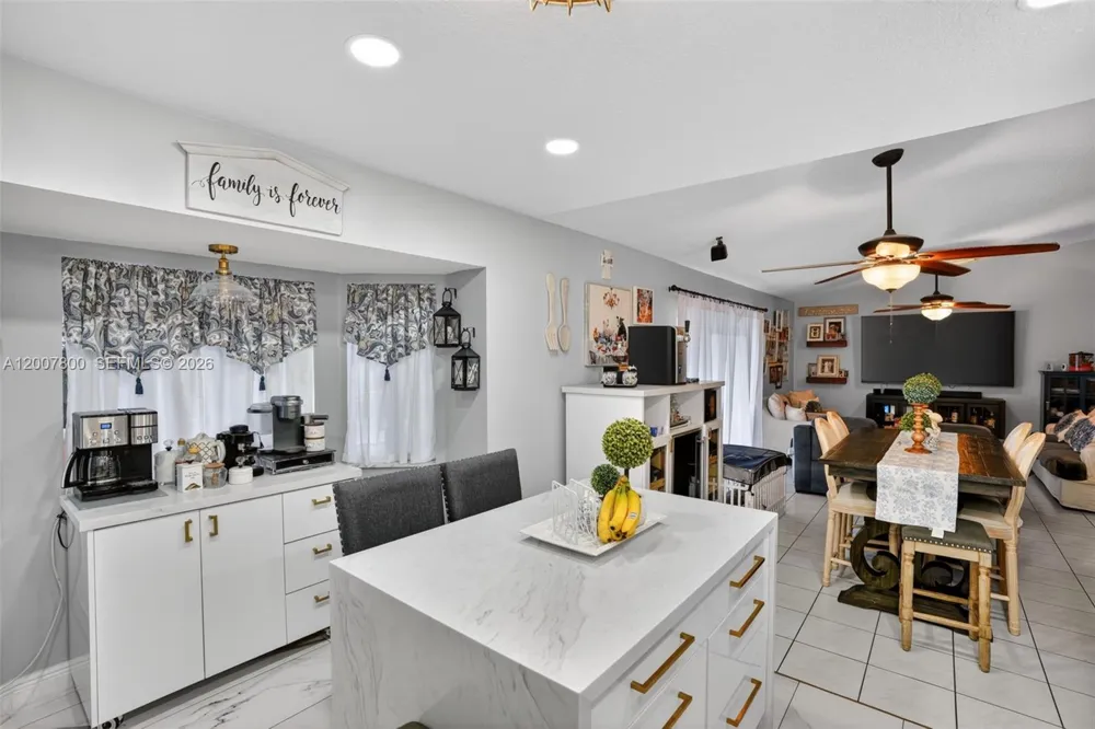 15201 SW 177th Ter Miami, FL 33187