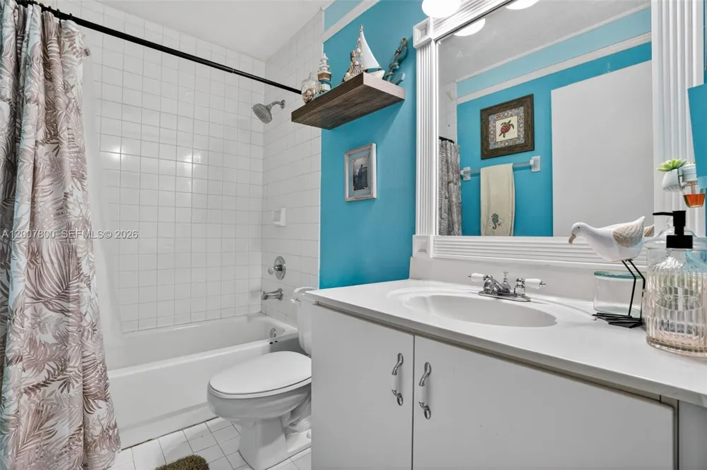 15201 SW 177th Ter Miami, FL 33187