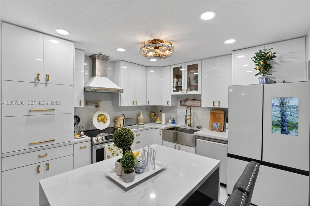 15201 SW 177th Ter Miami, FL 33187