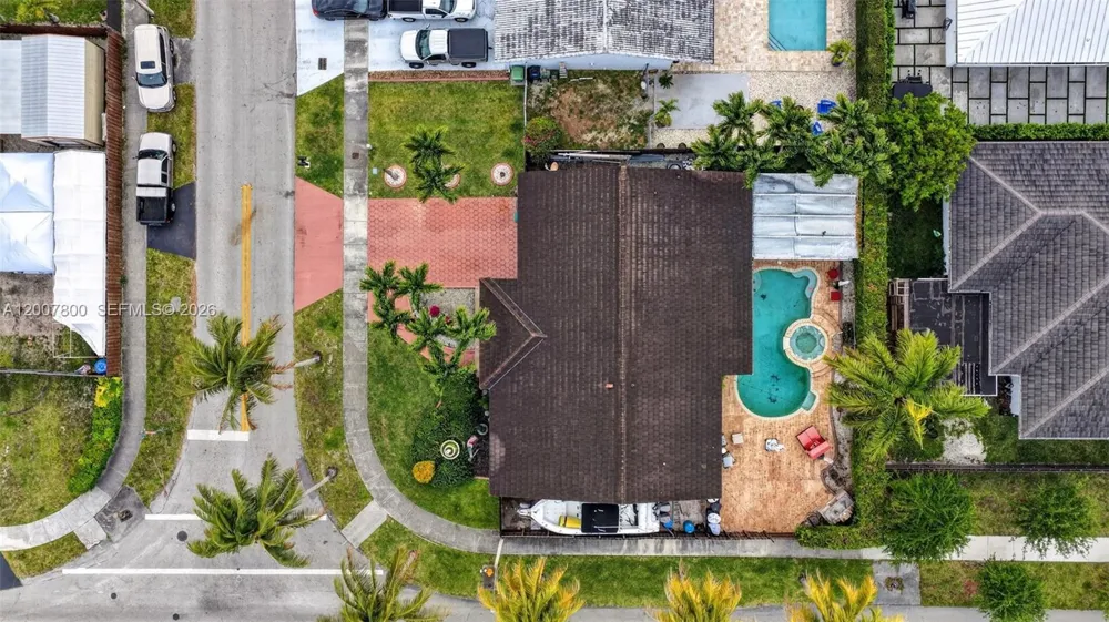 15201 SW 177th Ter Miami, FL 33187