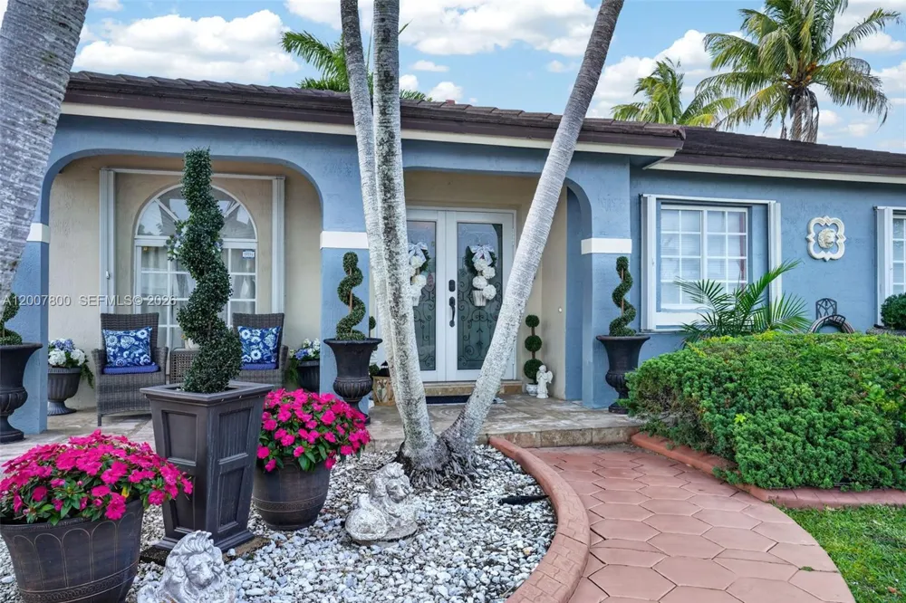 15201 SW 177th Ter Miami, FL 33187