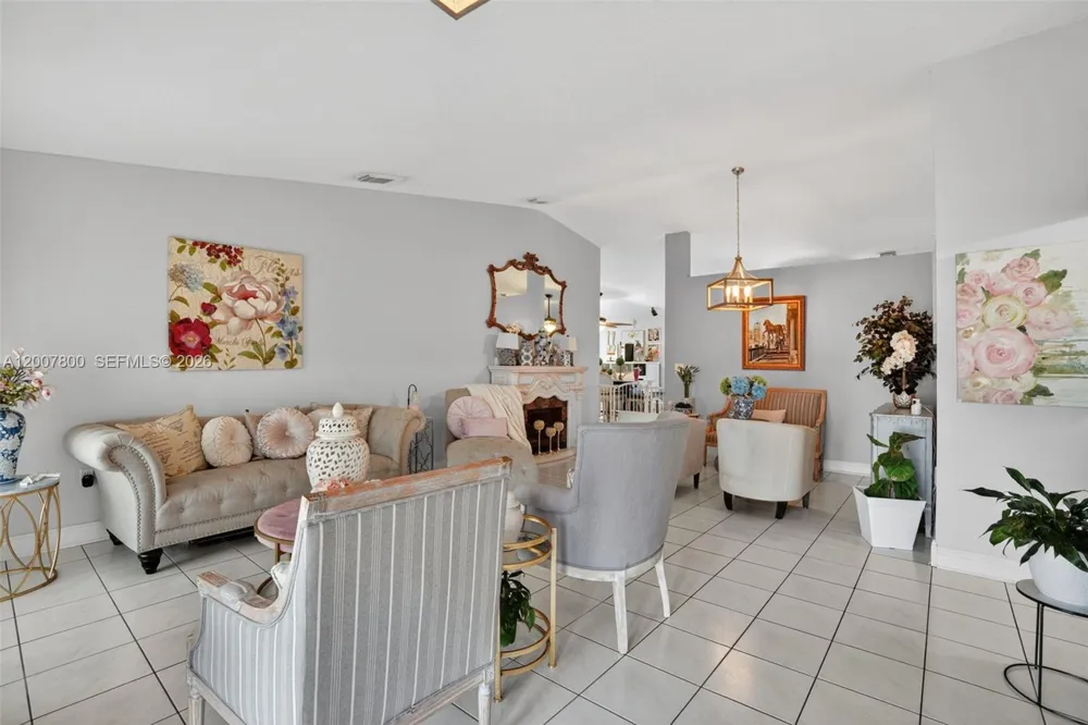15201 SW 177th Ter Miami, FL 33187