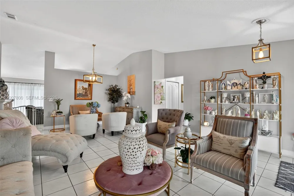 15201 SW 177th Ter Miami, FL 33187