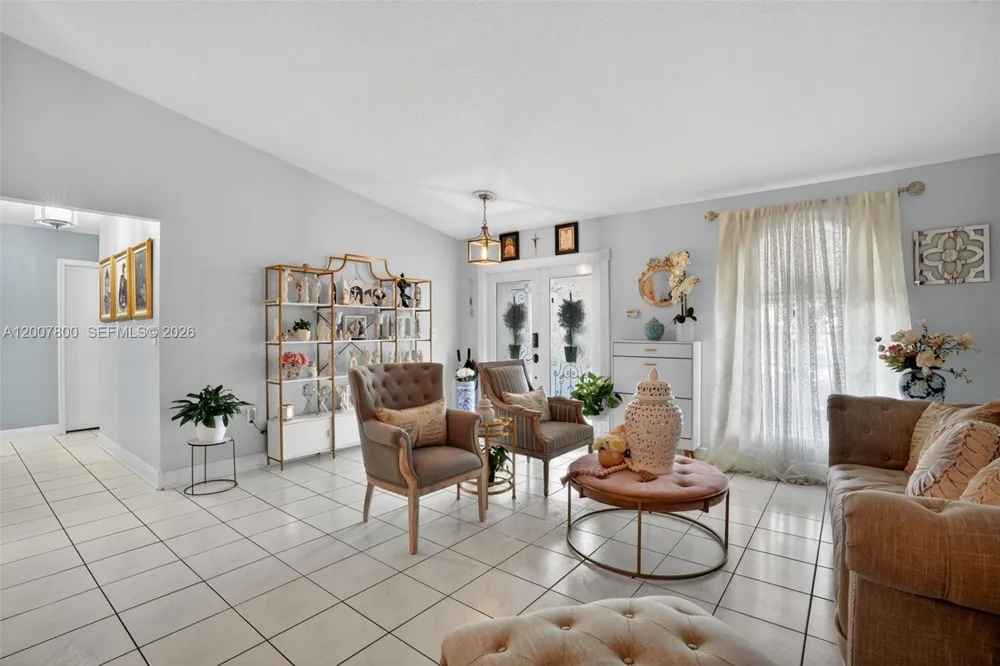 15201 SW 177th Ter Miami, FL 33187