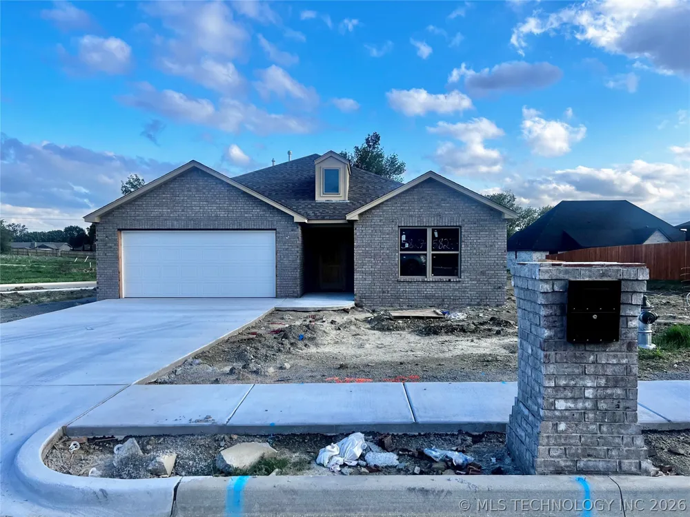 5827 Coldspring Lane Bartlesville, OK 74006