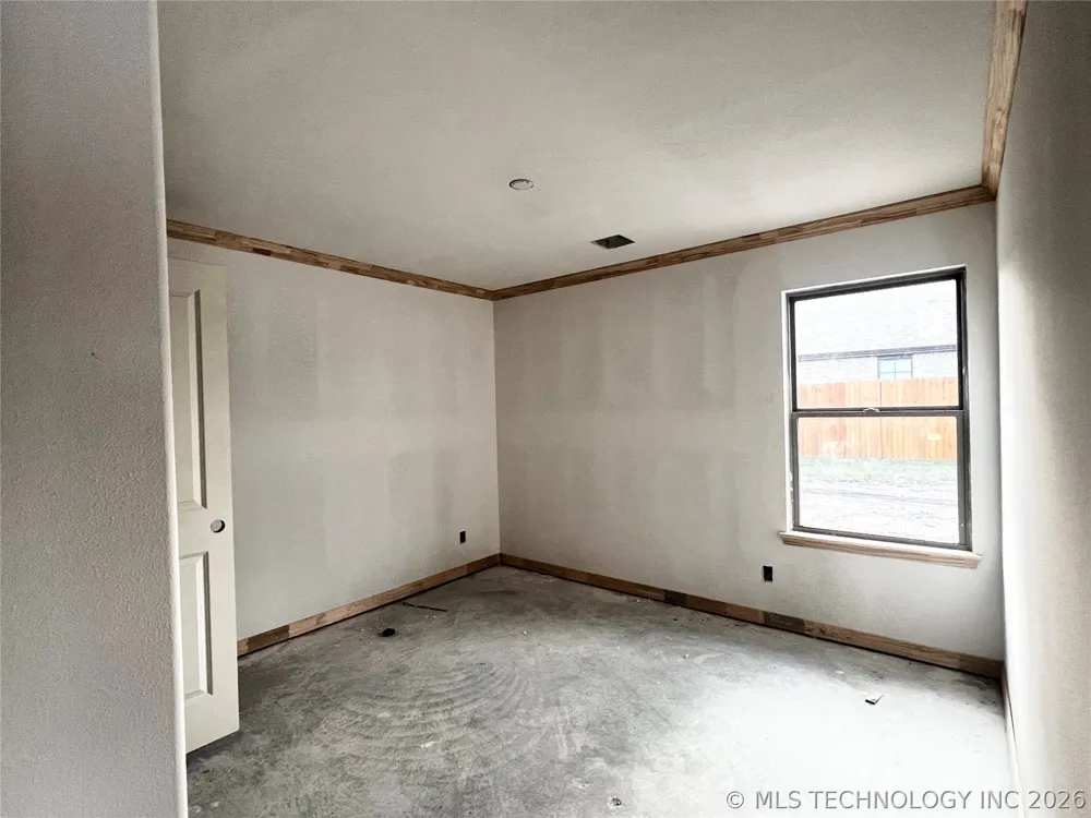 5827 Coldspring Lane Bartlesville, OK 74006