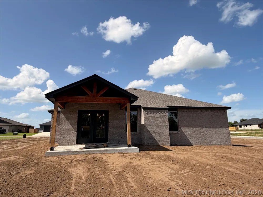 5827 Coldspring Lane Bartlesville, OK 74006