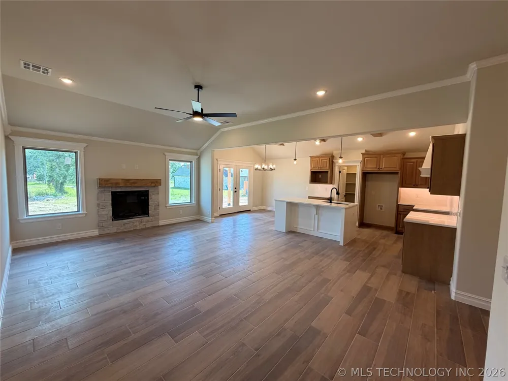 5827 Coldspring Lane Bartlesville, OK 74006