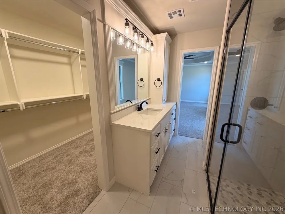 5827 Coldspring Lane Bartlesville, OK 74006