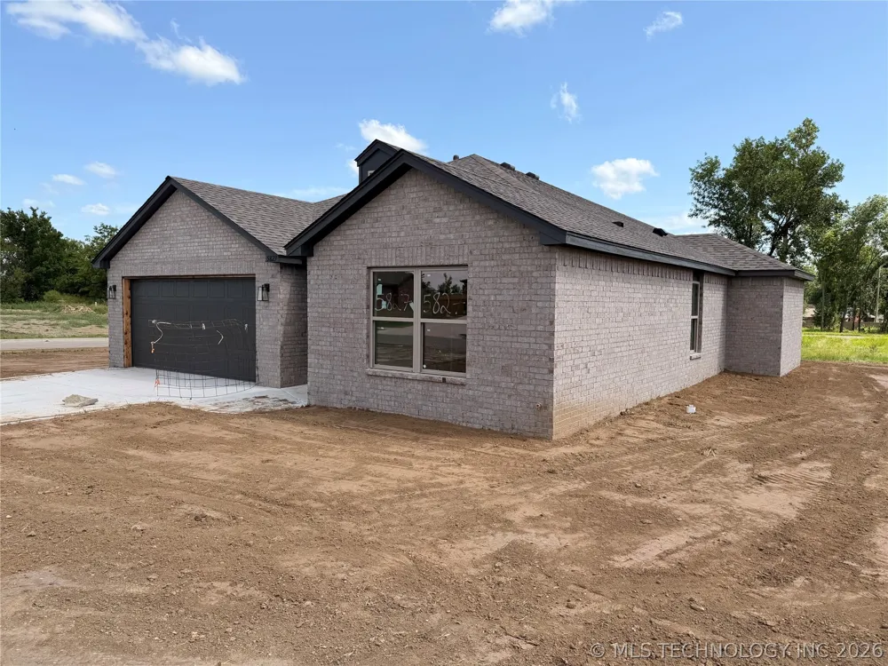 5827 Coldspring Lane Bartlesville, OK 74006