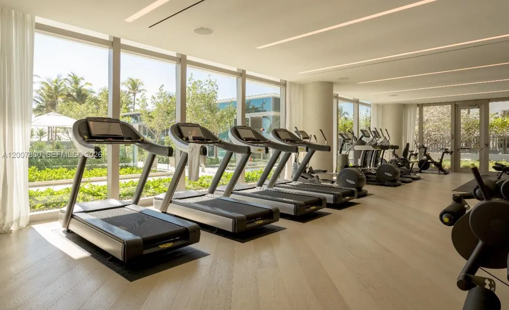 10201 Collins Ave #404 Bal Harbour, FL 33154
