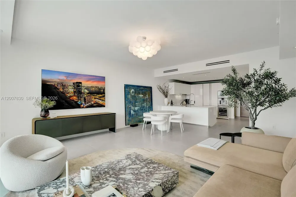 10201 Collins Ave #404 Bal Harbour, FL 33154
