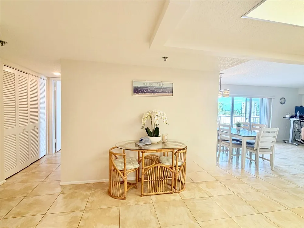 7430 SUNSHINE SKYWAY LANE S #501 St Petersburg, FL 33711