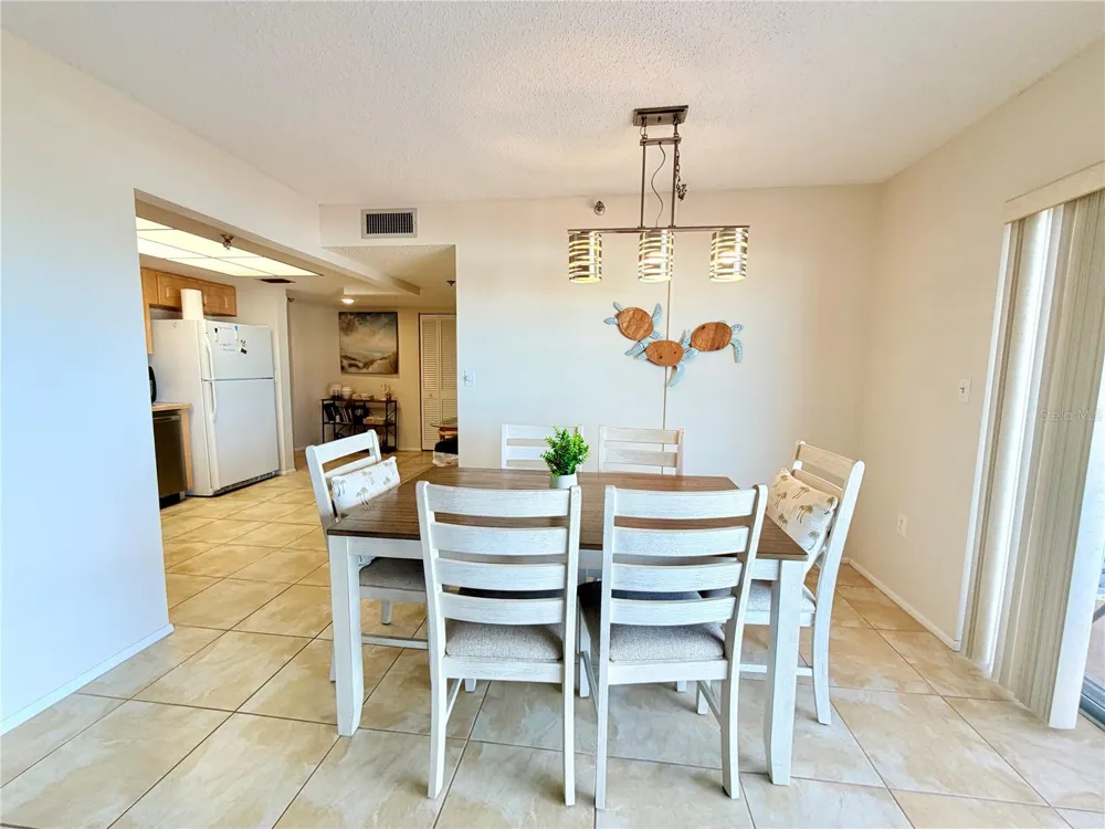 7430 SUNSHINE SKYWAY LANE S #501 St Petersburg, FL 33711