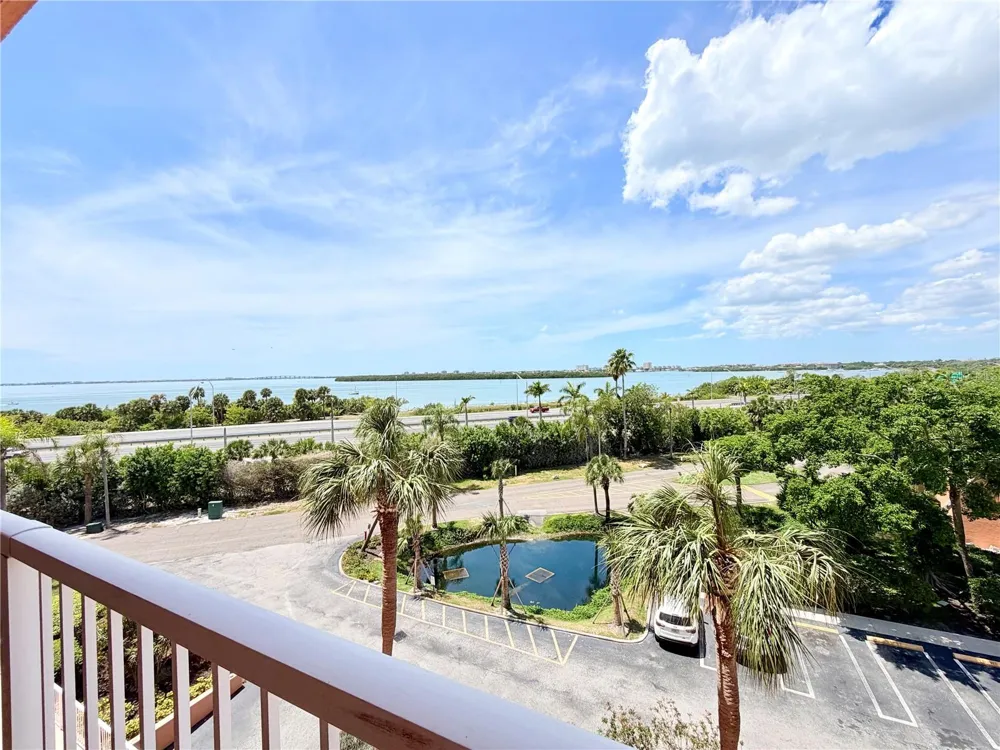 7430 SUNSHINE SKYWAY LANE S #501 St Petersburg, FL 33711
