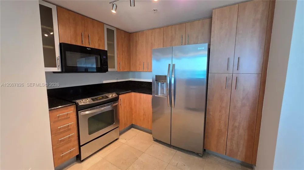 7900 Harbor Island Dr #703 North Bay Village, FL 33141