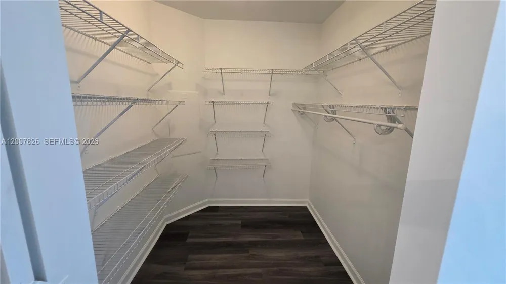 7900 Harbor Island Dr #703 North Bay Village, FL 33141