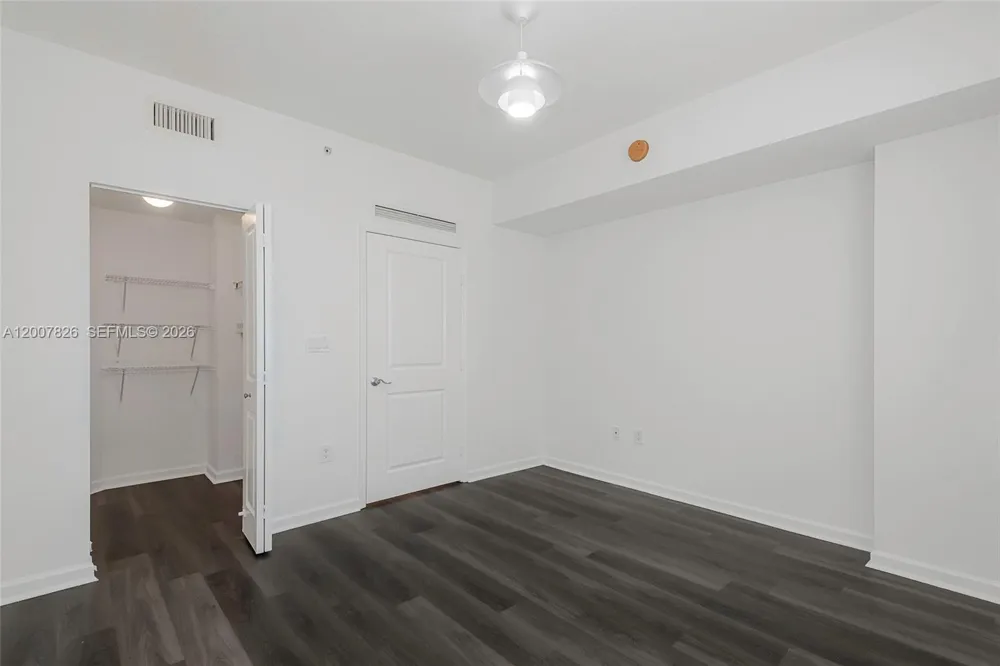7900 Harbor Island Dr #703 North Bay Village, FL 33141
