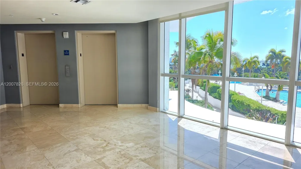 7900 Harbor Island Dr #703 North Bay Village, FL 33141
