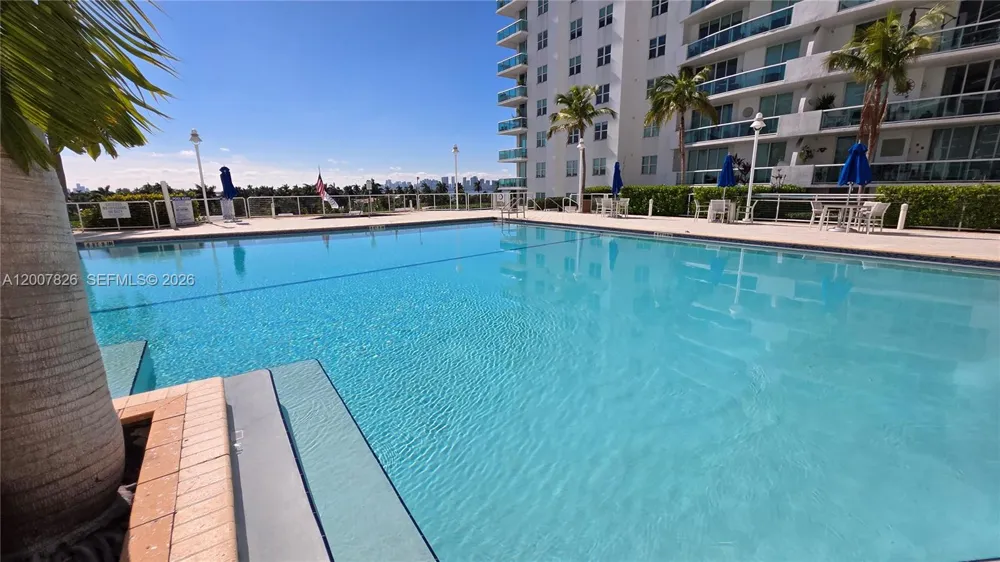 7900 Harbor Island Dr #703 North Bay Village, FL 33141