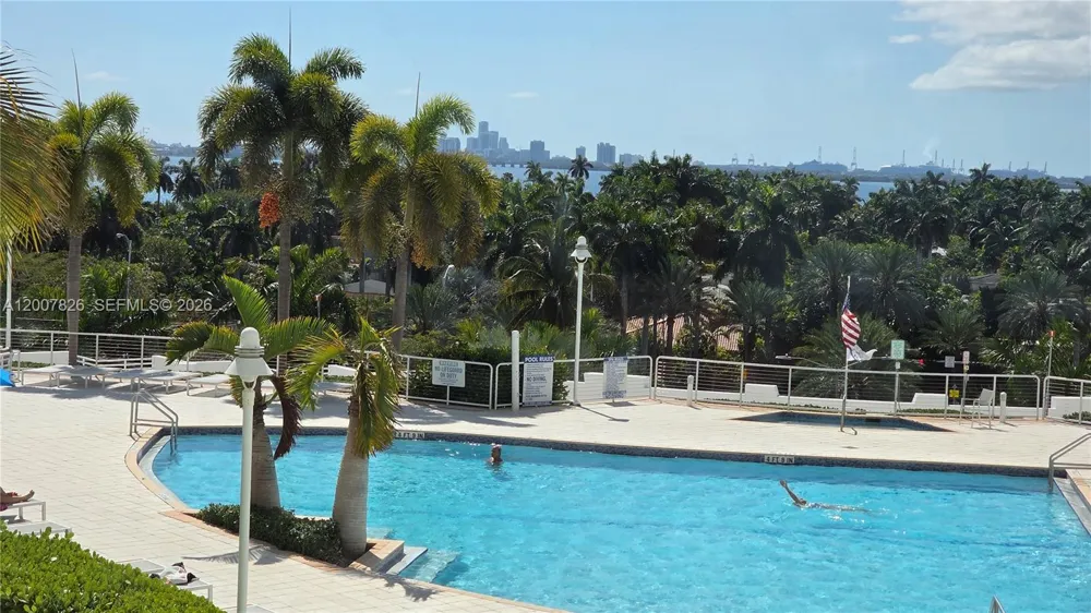 7900 Harbor Island Dr #703 North Bay Village, FL 33141