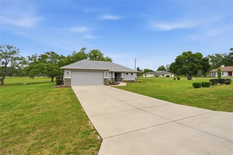 837 E EPSOM COURT