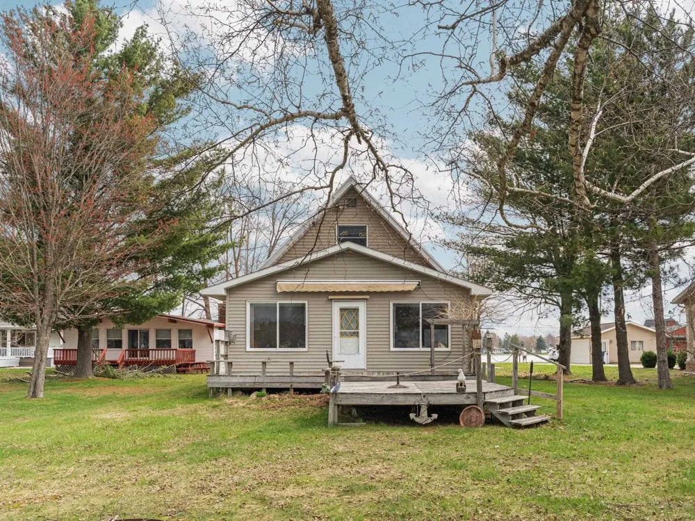 7049 W White Birch Avenue Lake Township, MI 49651