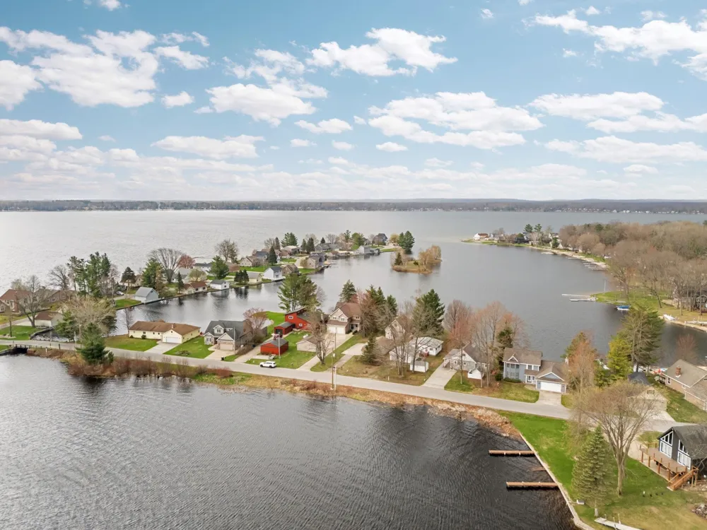 7049 W White Birch Avenue Lake Township, MI 49651