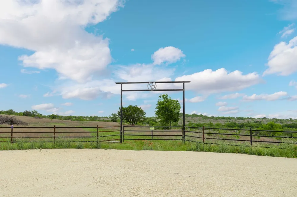 Comanche Hills Drive Comanche, TX 76442