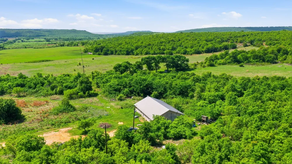 3180 Rock Creek Road Jacksboro, TX 76458