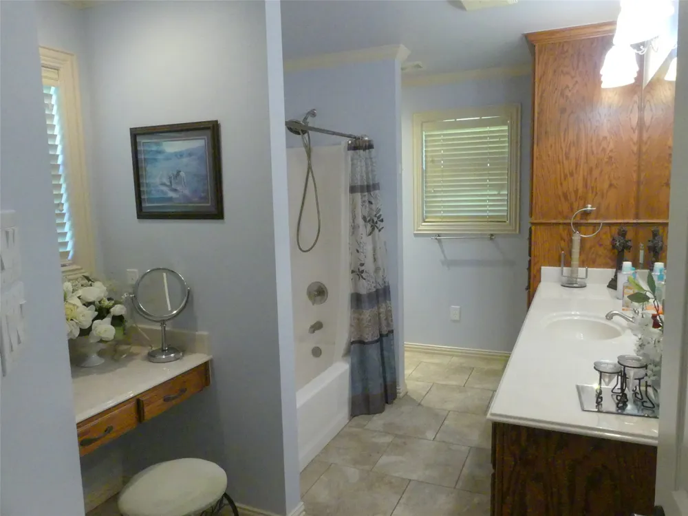 3421 School House Road Forestburg, TX 76239