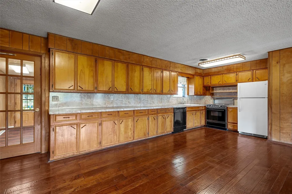 722 Fm 1366 Mexia, TX 76667