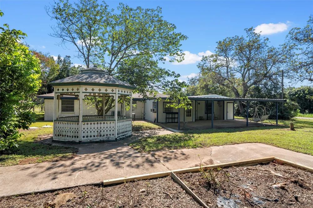 722 Fm 1366 Mexia, TX 76667