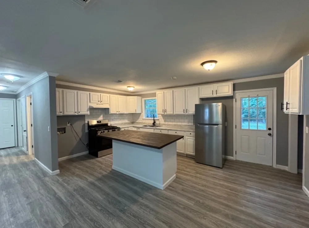 712 NE 5th Street Springhill, LA 71075