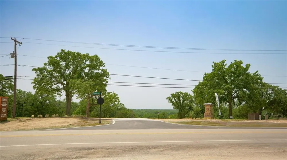 8016 Encanto Way Azle, TX 76020