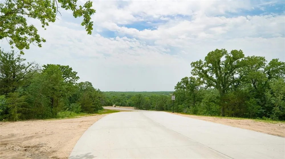 8016 Encanto Way Azle, TX 76020