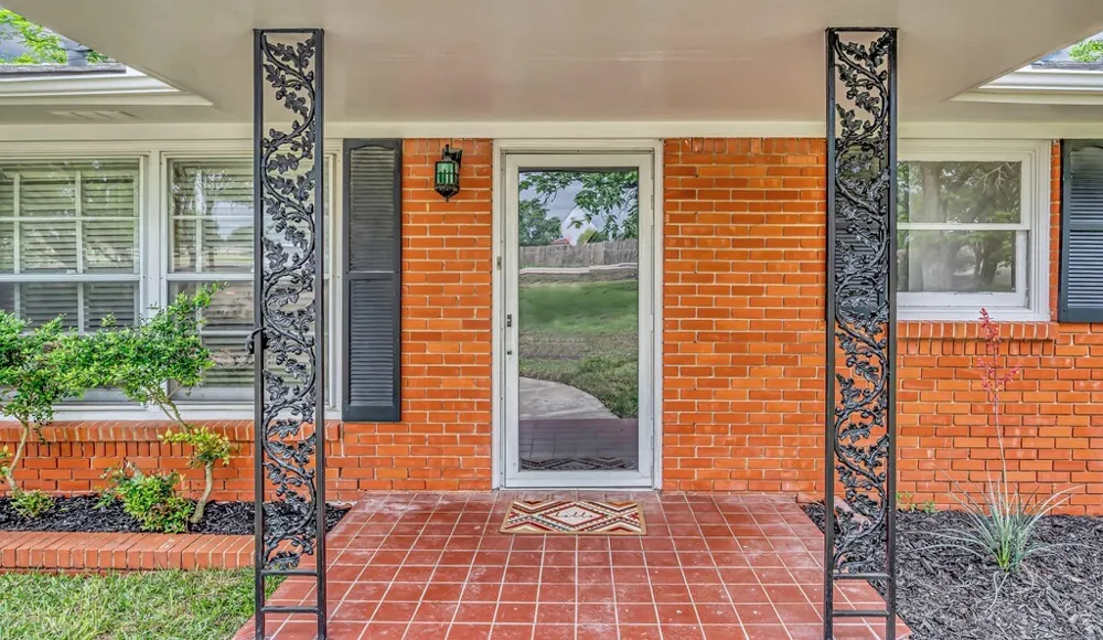 311 E Newland Robinson, TX 76706