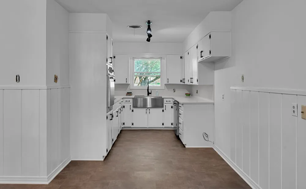 311 E Newland Robinson, TX 76706