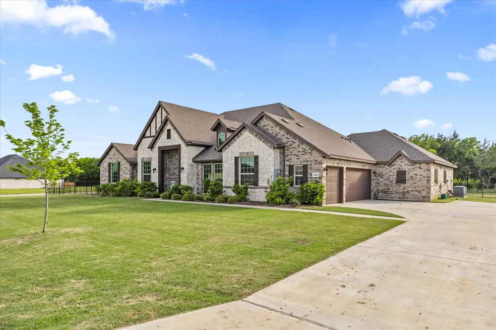 1600 Lynx Loop Forney, TX 75126