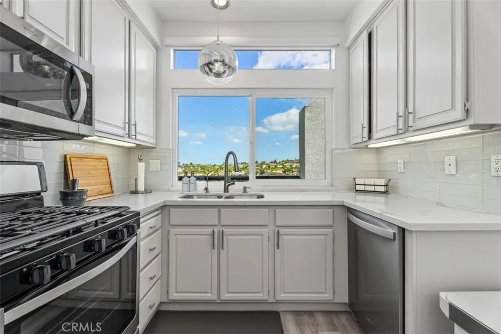 24997 La Mangusta Laguna Niguel, CA 92677