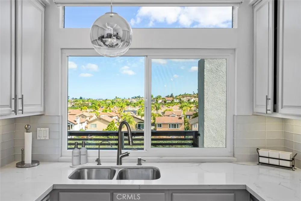 24997 La Mangusta Laguna Niguel, CA 92677