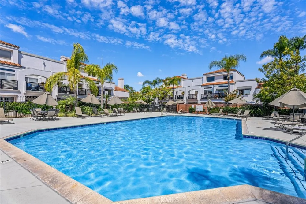 24997 La Mangusta Laguna Niguel, CA 92677