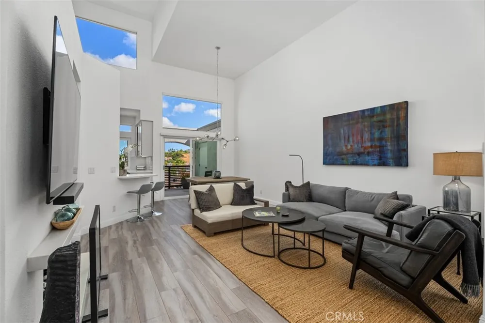 24997 La Mangusta Laguna Niguel, CA 92677
