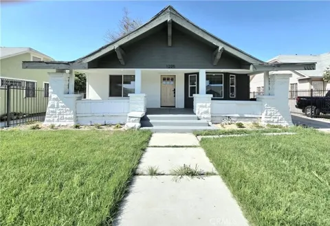1225 W 41st #1227